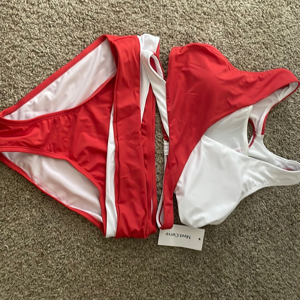 Meet Curve NWT